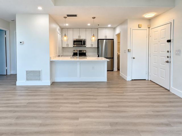 2315 N Congress Avenue 37, Boynton Beach, FL 33426