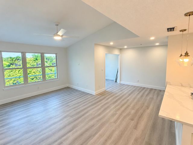 2315 N Congress Avenue 37, Boynton Beach, FL 33426