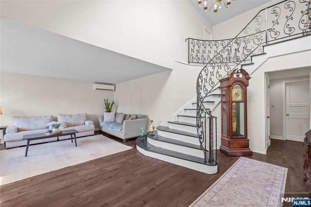 70 Lennon, Clifton, NJ 07013