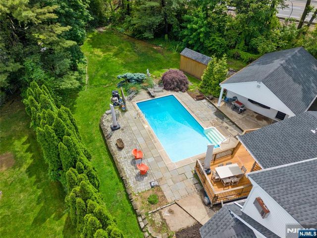 70 Lennon, Clifton, NJ 07013