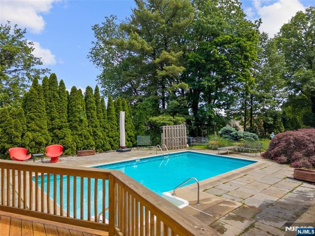 70 Lennon, Clifton, NJ 07013