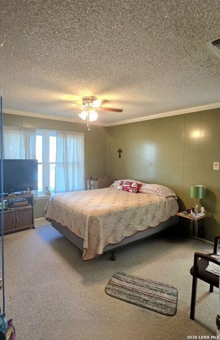 4029 County Road 117, Floresville, TX 78114
