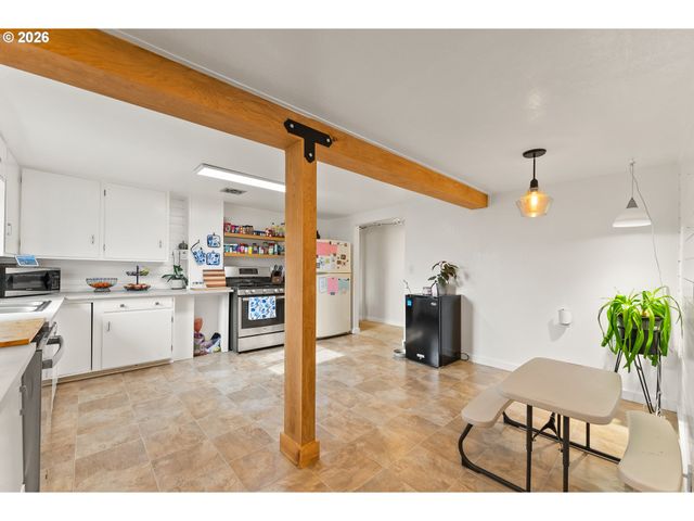 162 KRUSE St, Sutherlin, OR 97479