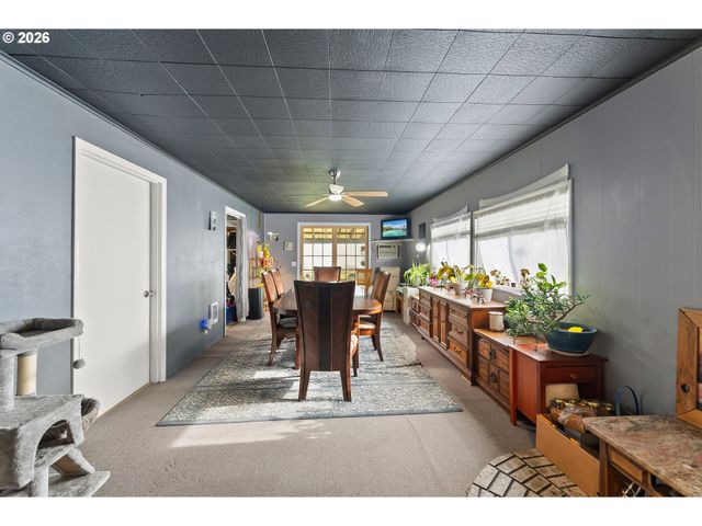 162 KRUSE St, Sutherlin, OR 97479