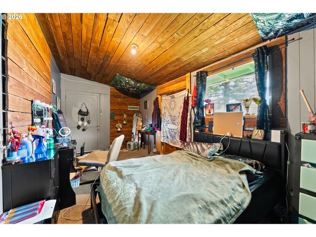 162 KRUSE St, Sutherlin, OR 97479