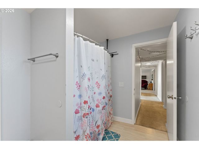 162 KRUSE St, Sutherlin, OR 97479