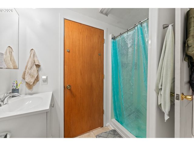 162 KRUSE St, Sutherlin, OR 97479