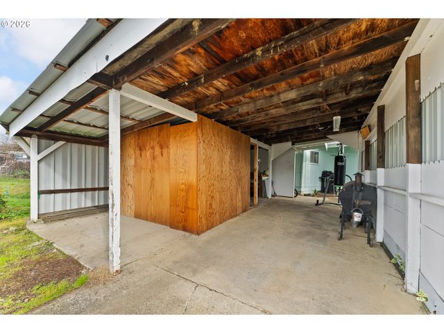 162 KRUSE St, Sutherlin, OR 97479