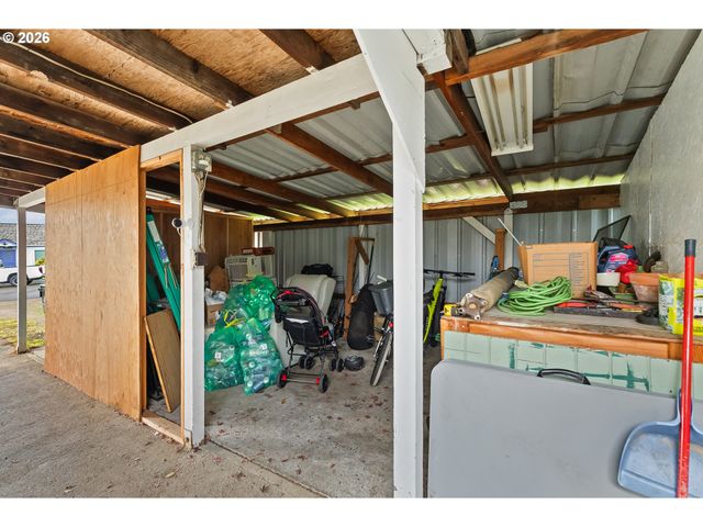 162 KRUSE St, Sutherlin, OR 97479