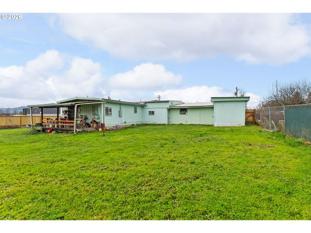 162 KRUSE St, Sutherlin, OR 97479