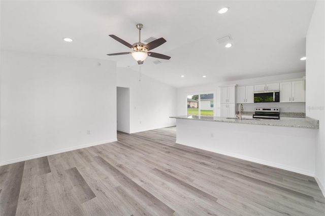 13078 NE 7TH LOOP, Silver Springs, FL 34488