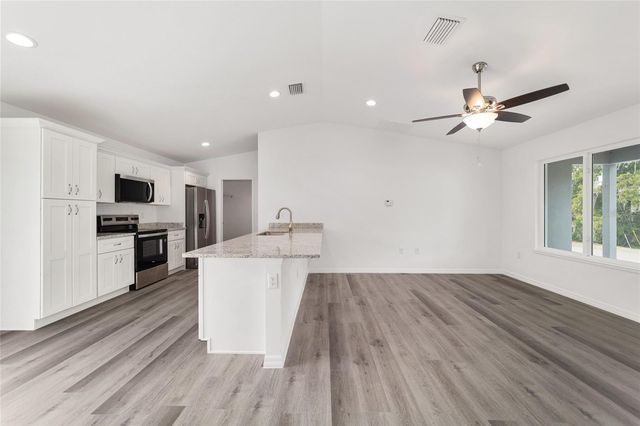 13078 NE 7TH LOOP, Silver Springs, FL 34488