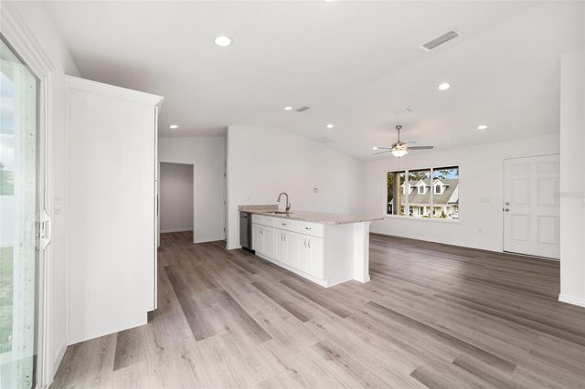 13078 NE 7TH LOOP, Silver Springs, FL 34488