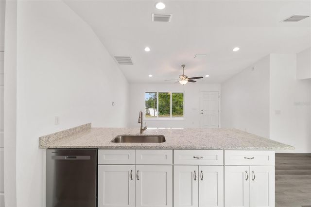13078 NE 7TH LOOP, Silver Springs, FL 34488