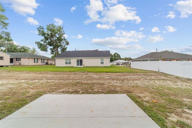 13078 NE 7TH LOOP, Silver Springs, FL 34488