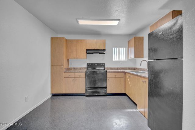 2234 W HAZELWOOD Street, Phoenix, AZ 85015