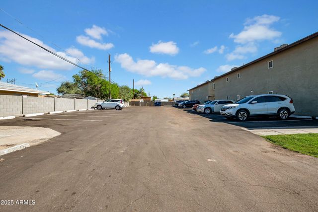 2234 W HAZELWOOD Street, Phoenix, AZ 85015