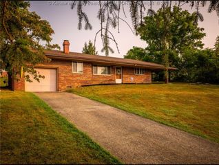 110 John Street, Hurricane, WV 25526