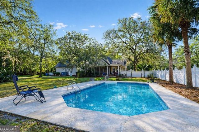 113 Serenoa Drive, Brunswick, GA 31523