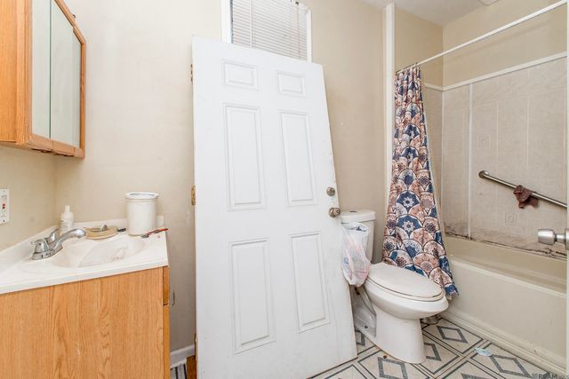 2761 Orchid St, New Orleans, LA 70119