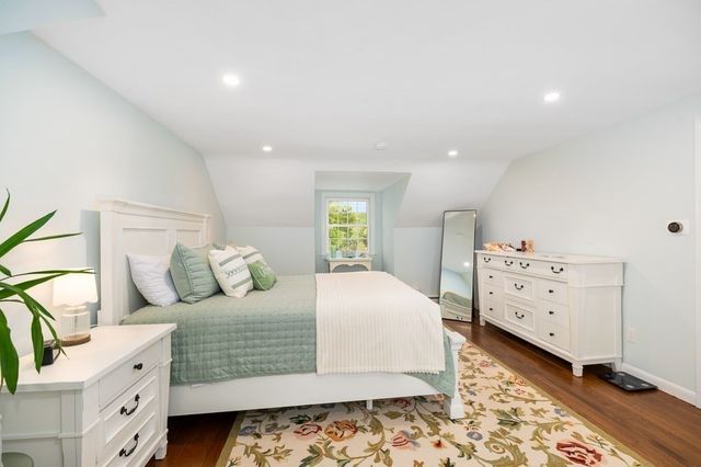 43 Woodward Ave, Gloucester, MA 01930