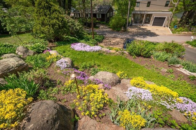 43 Woodward Ave, Gloucester, MA 01930