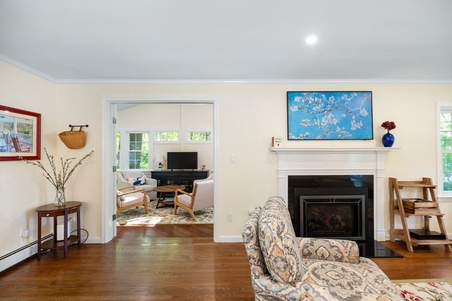 43 Woodward Ave, Gloucester, MA 01930