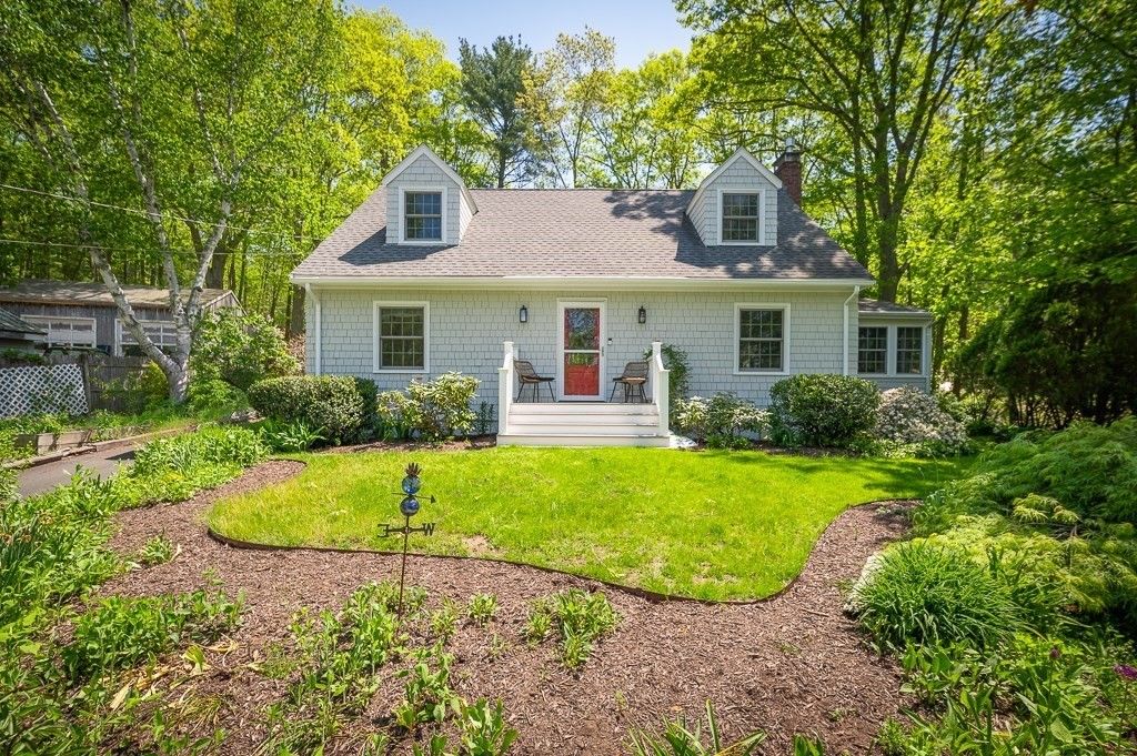 43 Woodward Ave, Gloucester, MA 01930