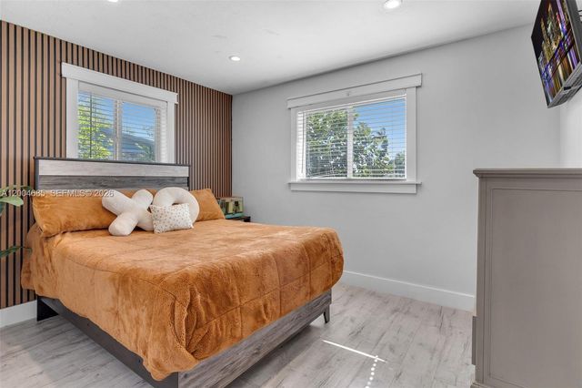 13741 SW 72nd Ter, Miami, FL 33183