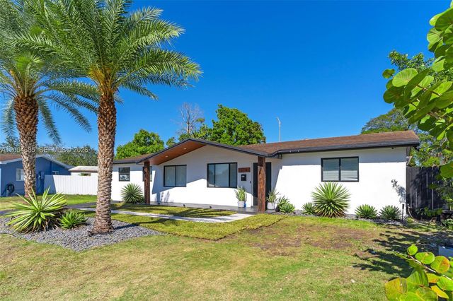 13741 SW 72nd Ter, Miami, FL 33183