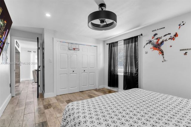 13741 SW 72nd Ter, Miami, FL 33183