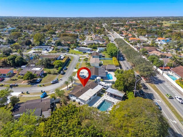 13741 SW 72nd Ter, Miami, FL 33183