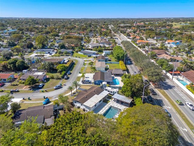 13741 SW 72nd Ter, Miami, FL 33183