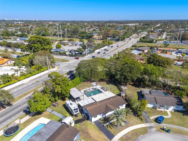 13741 SW 72nd Ter, Miami, FL 33183