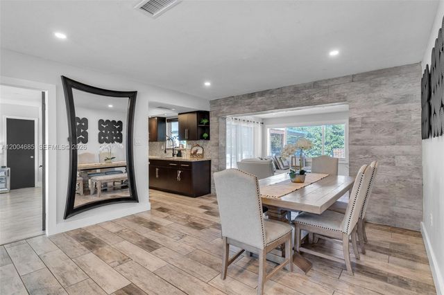 13741 SW 72nd Ter, Miami, FL 33183