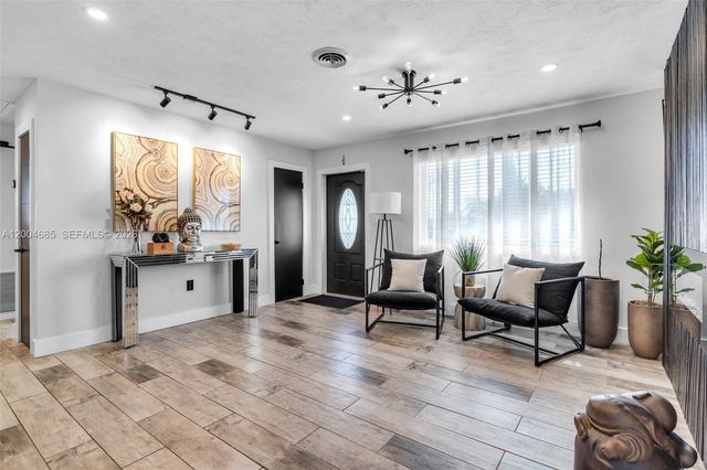 13741 SW 72nd Ter, Miami, FL 33183