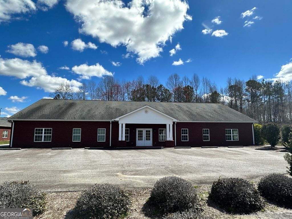 135 Midway Crossing, Cornelia, GA 30531 — exterior