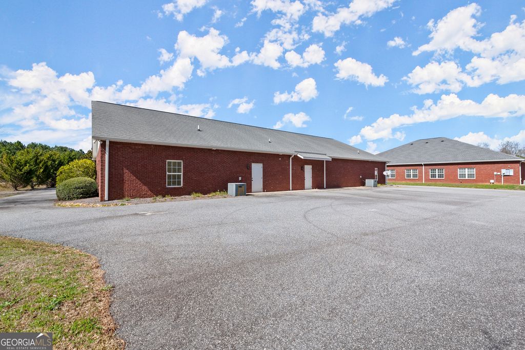 135 Midway Crossing, Cornelia, GA 30531 — photo 5