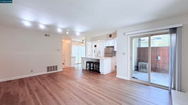 1065 San Ramon Valley Blvd, Danville, CA 94526