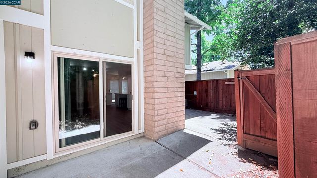 1065 San Ramon Valley Blvd, Danville, CA 94526