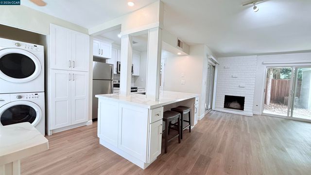 1065 San Ramon Valley Blvd, Danville, CA 94526