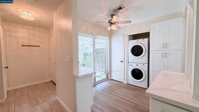 1065 San Ramon Valley Blvd, Danville, CA 94526