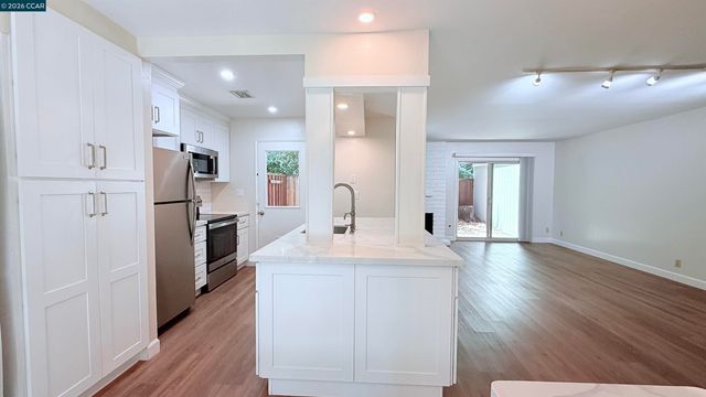 1065 San Ramon Valley Blvd, Danville, CA 94526