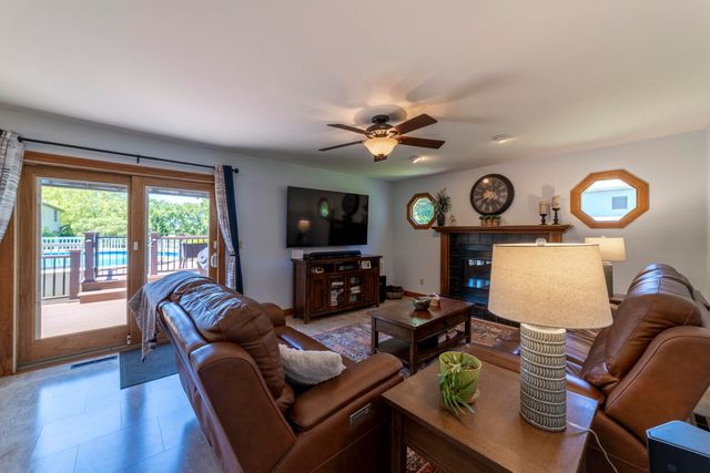 552 N 250 W, Valparaiso, IN 46385