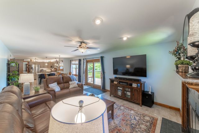 552 N 250 W, Valparaiso, IN 46385