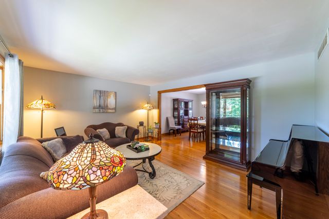 552 N 250 W, Valparaiso, IN 46385