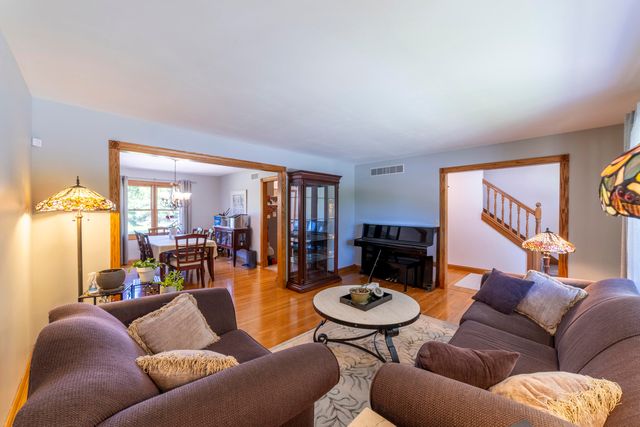 552 N 250 W, Valparaiso, IN 46385