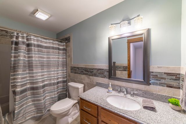 552 N 250 W, Valparaiso, IN 46385