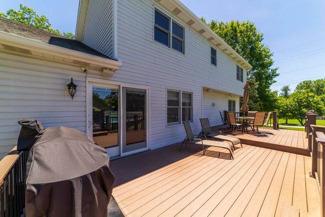 552 N 250 W, Valparaiso, IN 46385