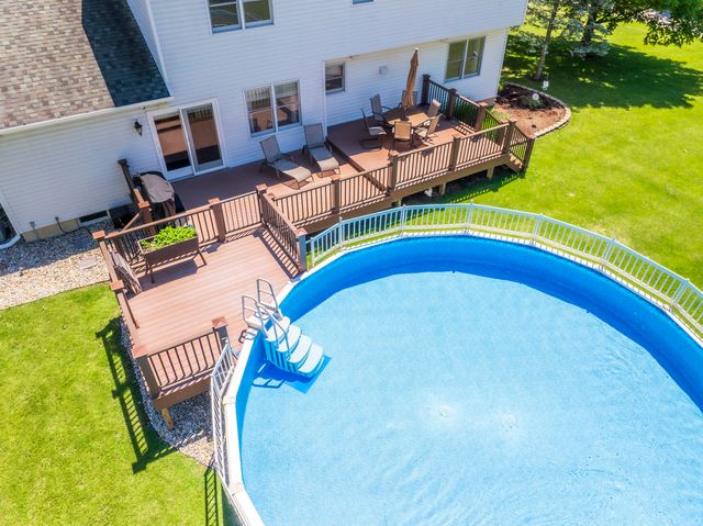 552 N 250 W, Valparaiso, IN 46385